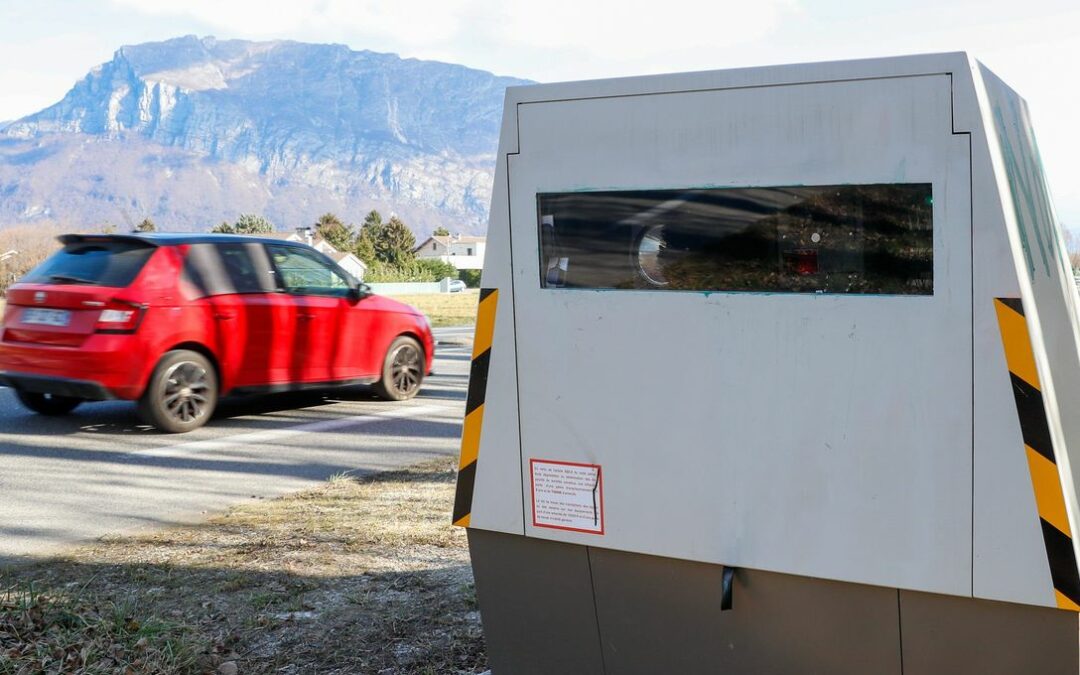 Sécurité routière : la fin du retrait de point pour les “petits” excès de vitesse officialisée