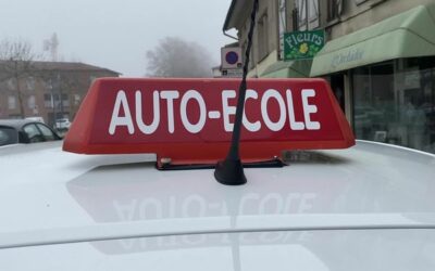 “Ça nous arrange tous !” : passer son permis à 17 ans, une mesure plébiscitée par les jeunes surtout à la campagne