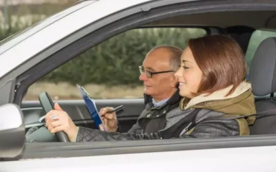 Permis de conduire : les femmes paient leur formation 15% plus cher