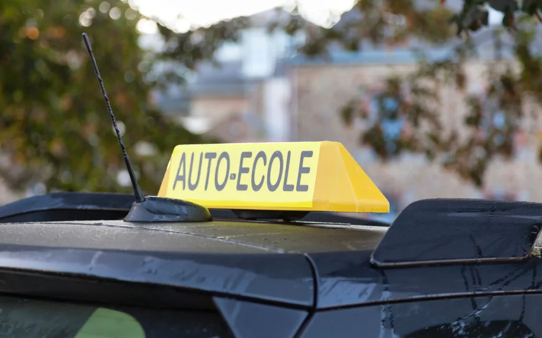 Trottinettes et voiturettes sans permis : vers l’obligation du Code de la route dès 14 ans ?